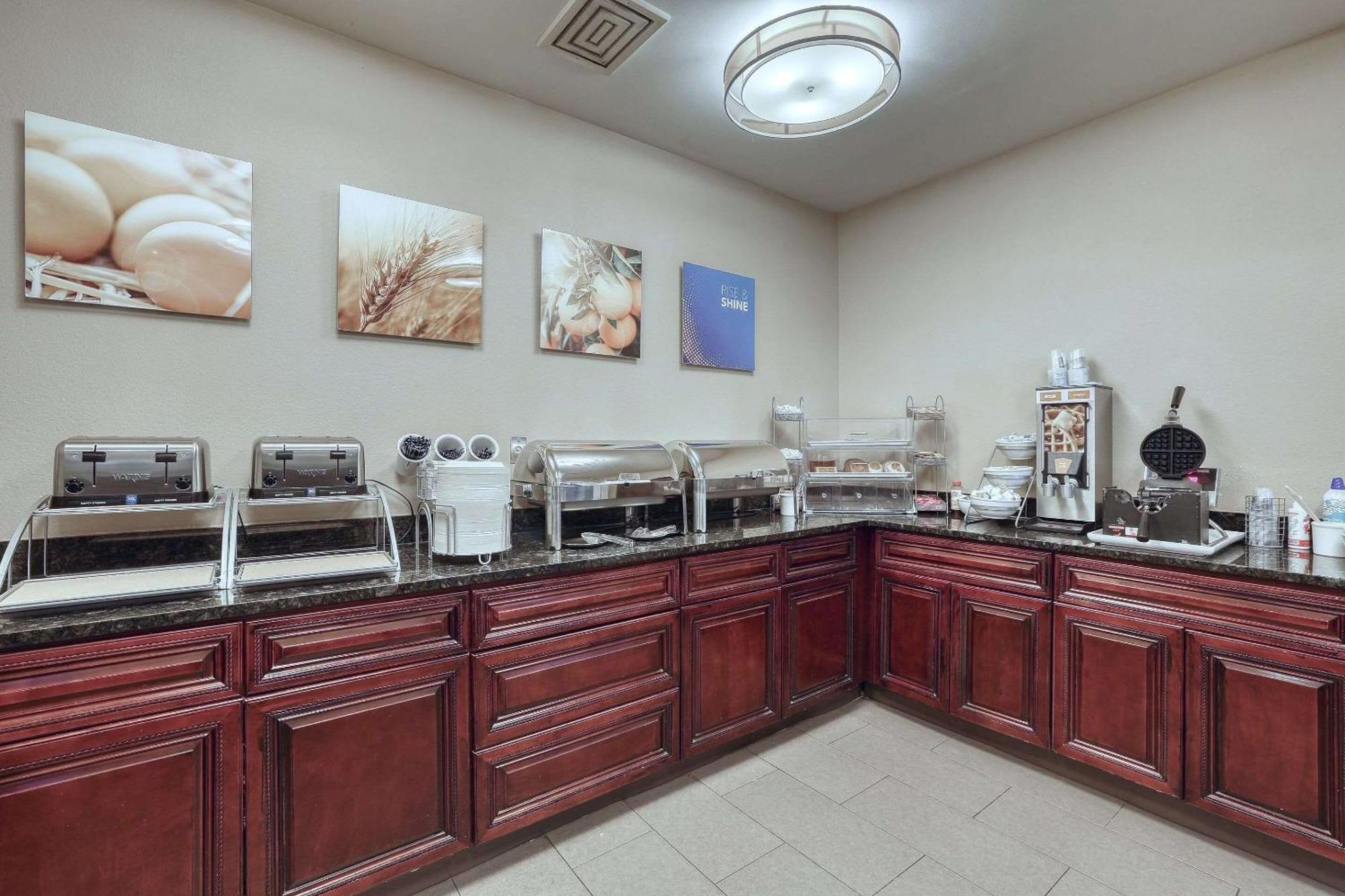 Comfort Suites Appleton Airport מראה חיצוני תמונה